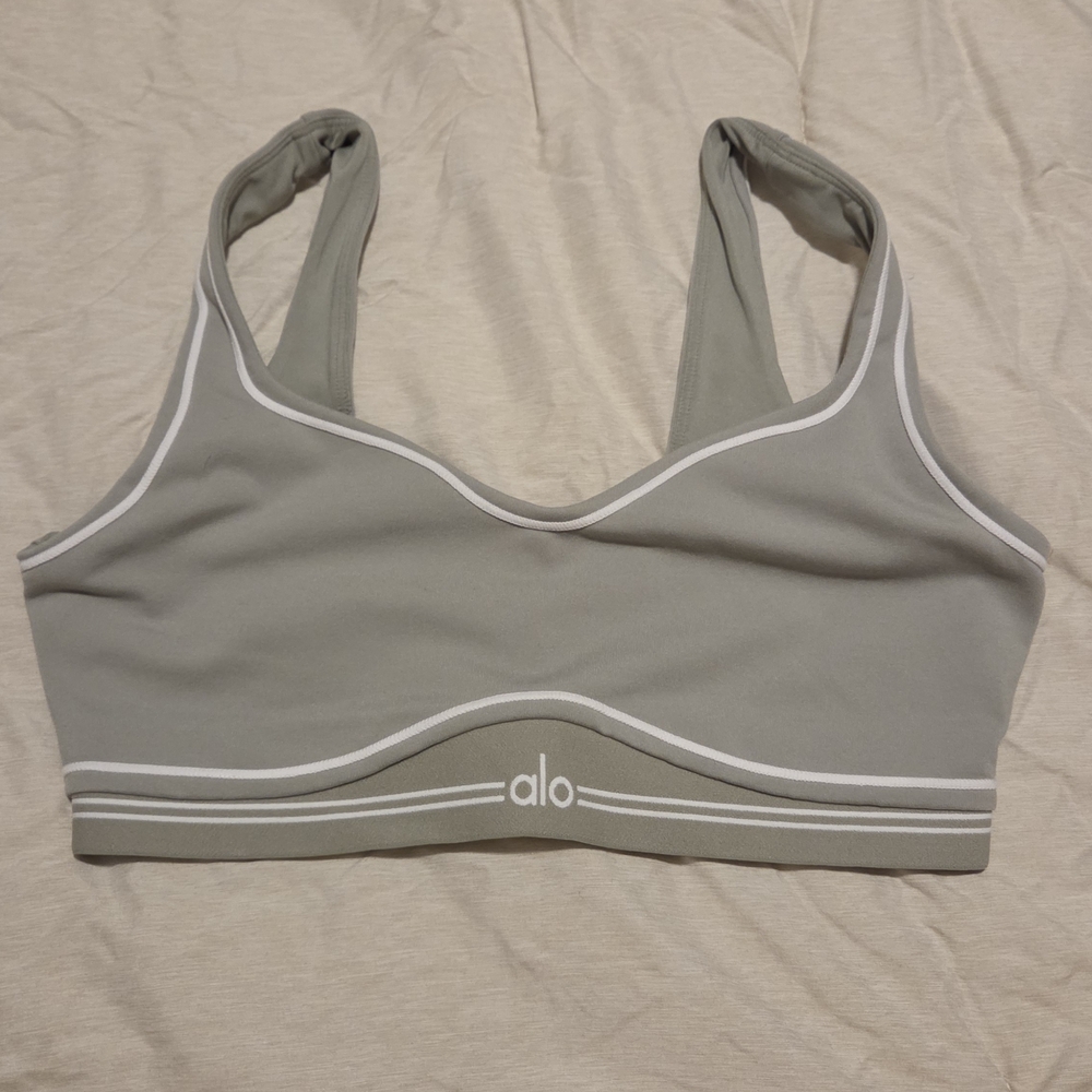 ALO Yoga Heart Throb Bra